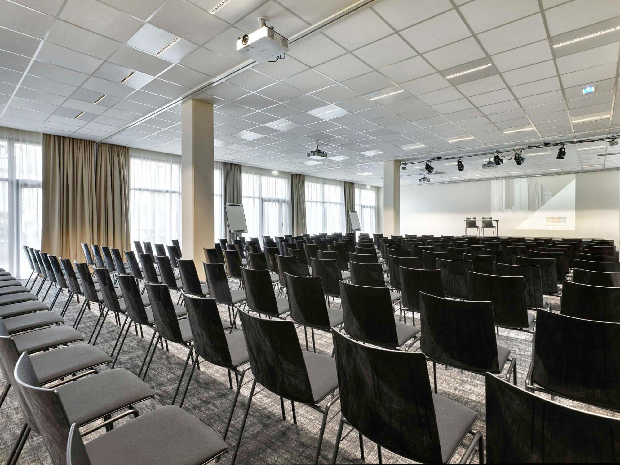 Hotel Ibis Styles La Roche-sur-yon 3*